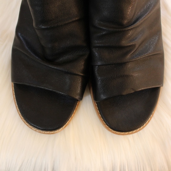 EuroSoft by Sofft, black Corley open toe slide sandals - Picture 7 of 12